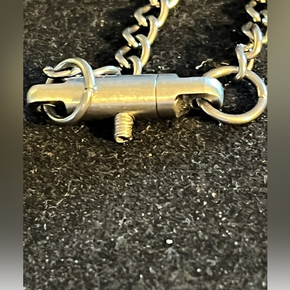 Locking Titanium Chain Necklaces One With Celtic Knot Pendant 15 & 18in Eternity - Picture 6 of 9